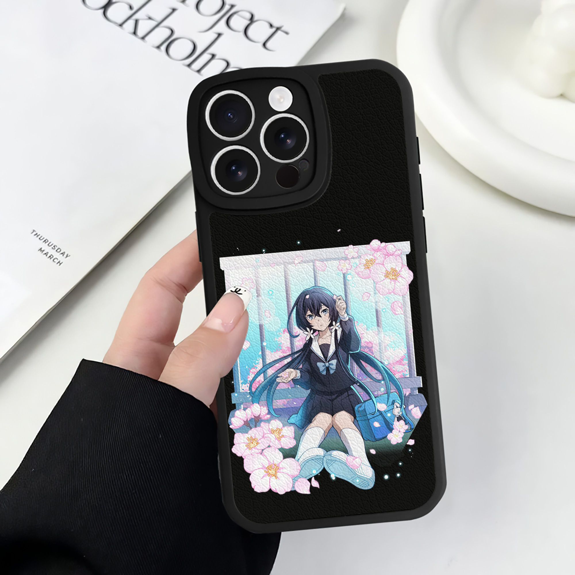 （画像用） 文豪ストレイドッグス Bungo Stray Dogs 【iPhone 16シリーズ対応】シリコンスマホケース（レザー調） 材質：シリコン